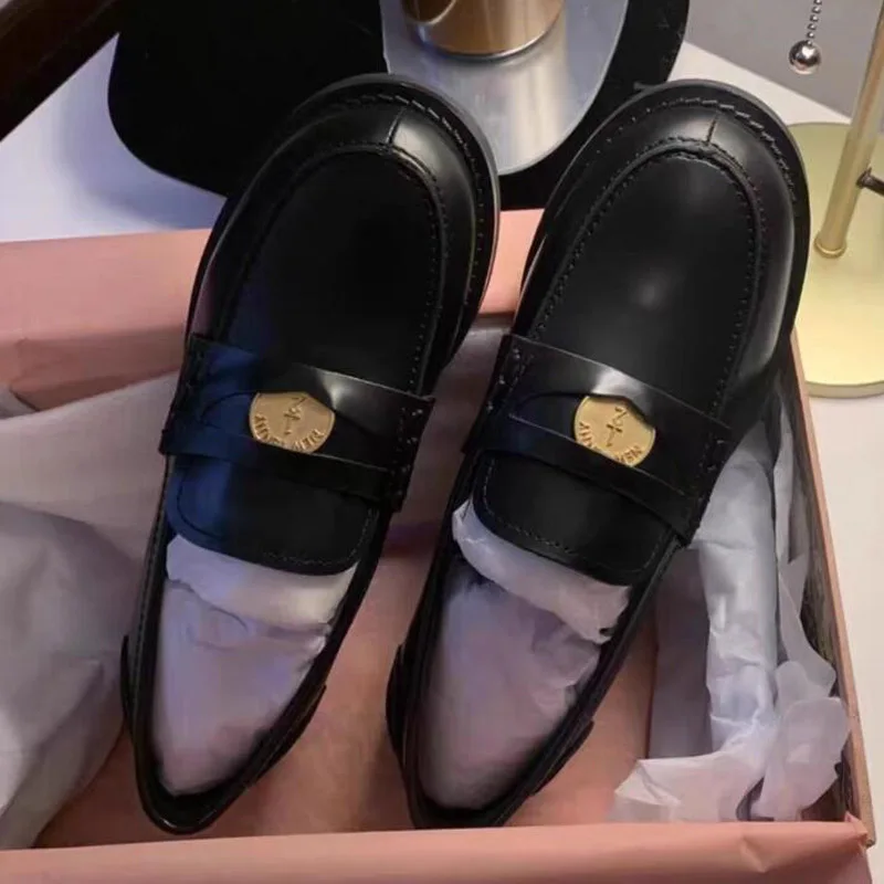 GCYCG Brand British Style Thick Soled Loafers Metal Decoration Spring Autumn Retro Round Toe Oxfords White Black Big Size 35~40