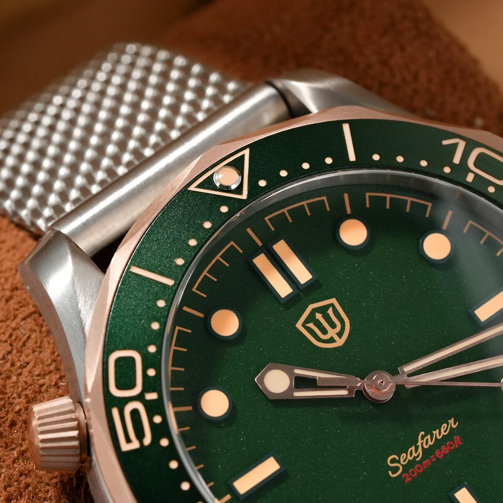Фото Часы Watchdives WD007Q NTTD из титана класса 2, с кварцевым механизмом VH31, секундной стрелкой, сапфировым стеклом, водонепроницаемостью 200 м и светящимися элементами. №4
