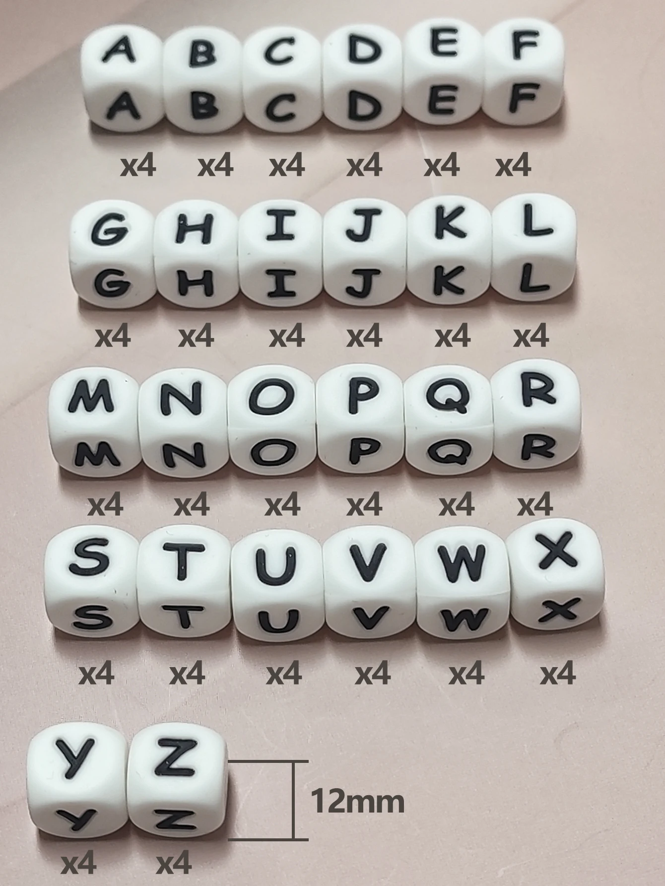 Силиконовые бусины с буквами 12 мм