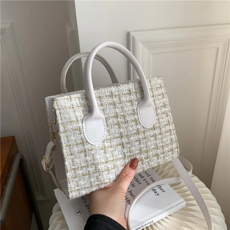 

2022 Handbag Women's New Trend Fashion Plaid Small Square Bag Simple Messenger One-shoulder Women's Bag