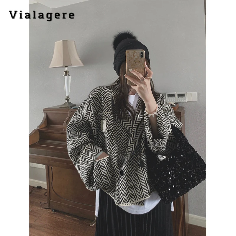 

2023 Autumn Winter Korean Style Single Breasted V-Neck Striped Jacket For Women Outerwear Casual Fashion Loose Basics Coat