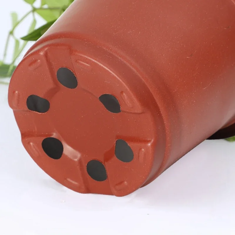 Пластиковые цветочные горшки 50/20 шт