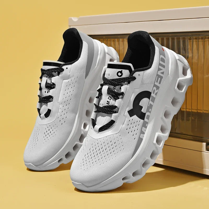 Мужская легкая спортивная обувь