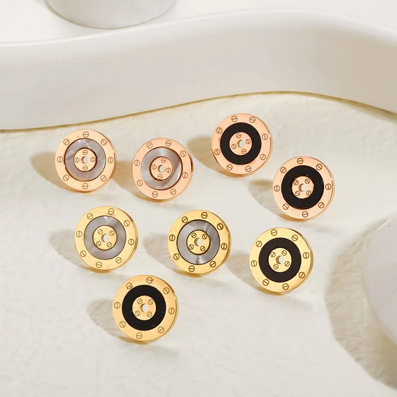 

Stainless Steel Round Earrings Inlaid With Fritillaria Plated 14k Gold High-grade Versatile Earrings Color Protection Jewelry