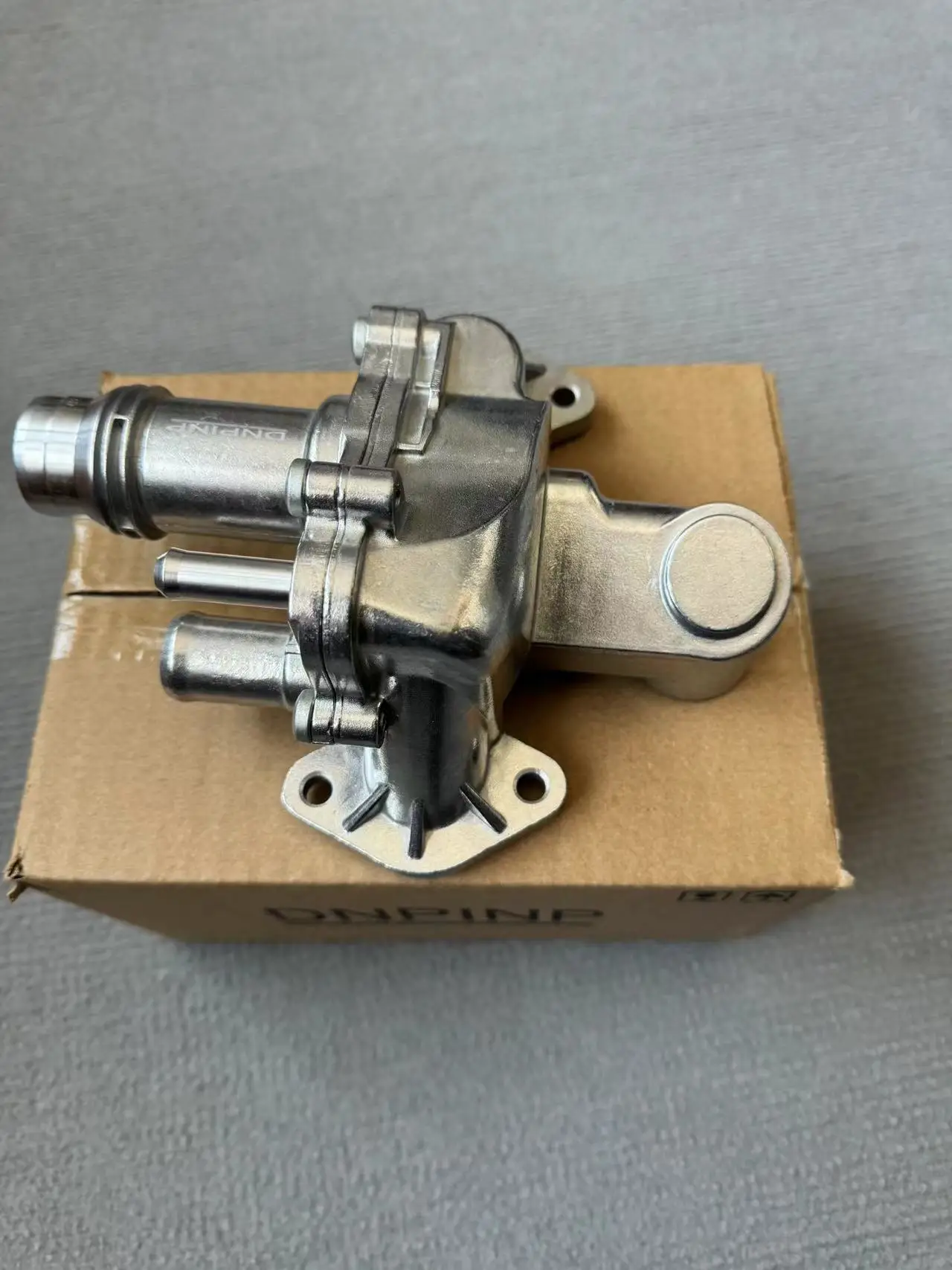 Термостат охлаждающей жидкости двигателя LR073372 для Land Rover Discovery 3/4 Range Sport Jaguar XF S-Type