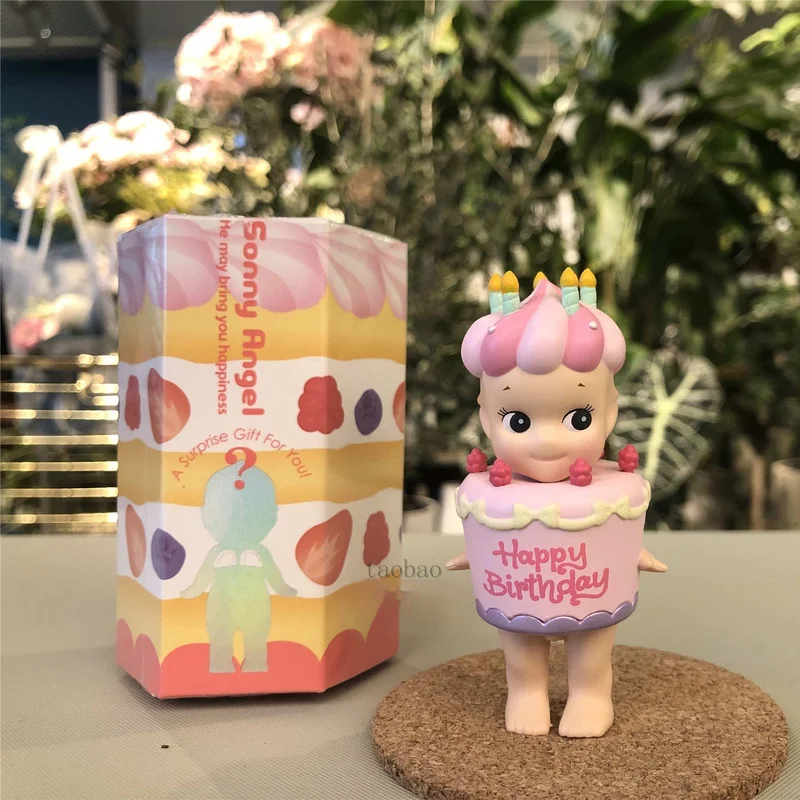 

Детский подарок на день рождения, в форме клубники