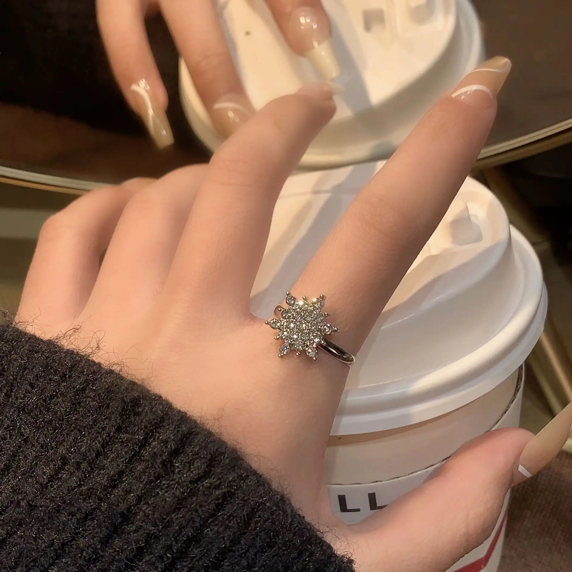 

Женское кольцо со снежинкой из циркона, серебро 2023 пробы