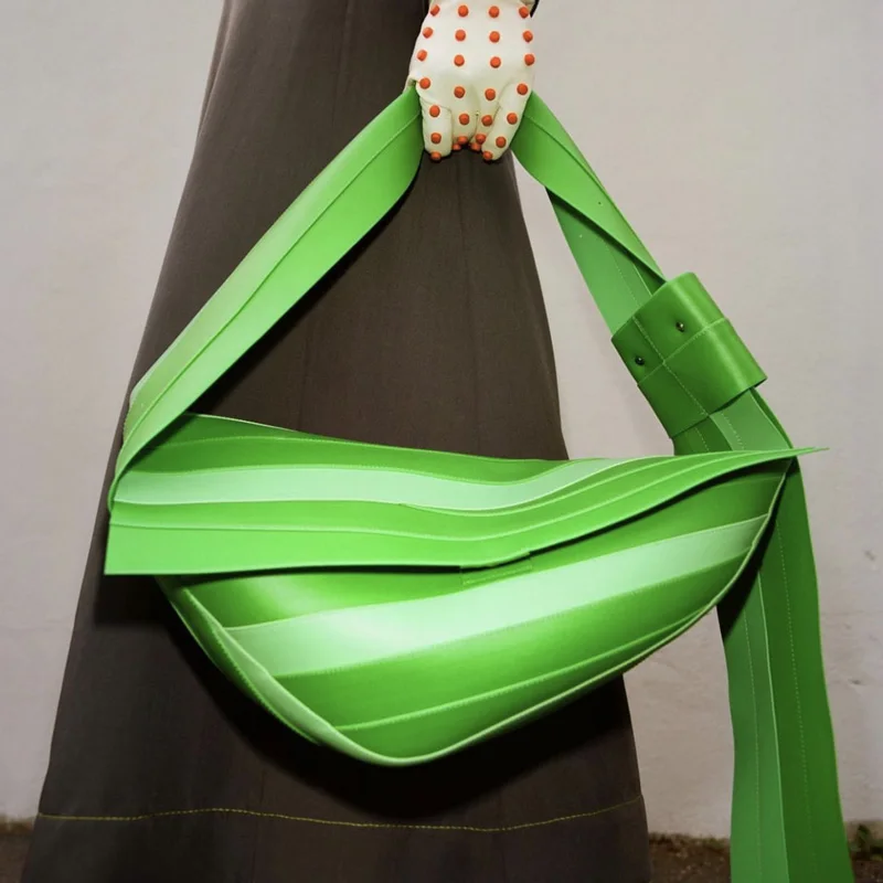 

Модные сумки для женщин, роскошные дизайнерские сумки и кошельки, новинка 2023, Прошитые дизайнерские Наплечные сумки контрастных цветов с украшением