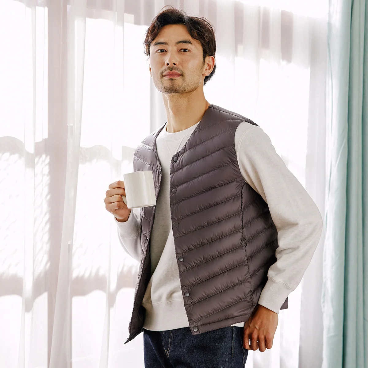 TANBOER Filling Power 600+ Figure Flattering Winter Vest Solid  90% Duck Down Sleeveless Packable Jakcet TF216011