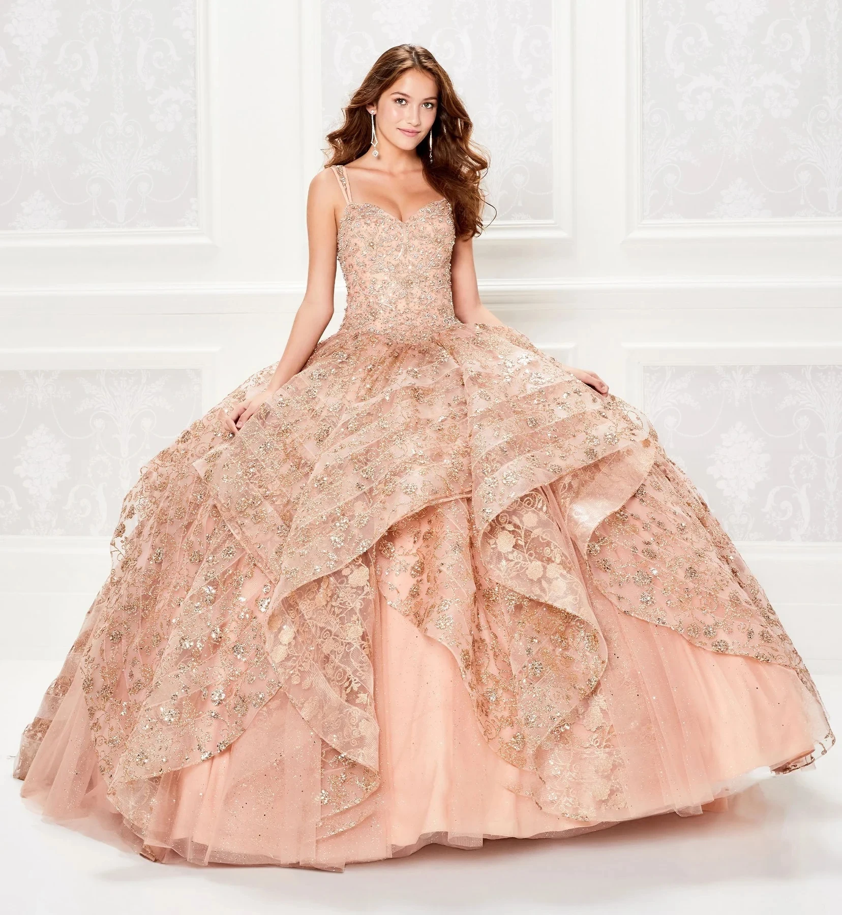 

Champagne Puffy Quinceanera Dresses Ball Gown Spaghetti Straps Tulle Sequins Beaded Mexican Sweet 16 Dresses 15 Anos