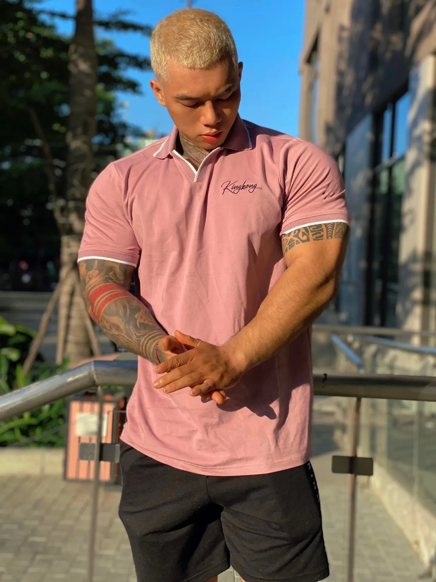 

Summer lapel casual POLO shirt men's embroidered ice jade silk short-sleeved V-neck young and middle-aged ice silk T-shirt men