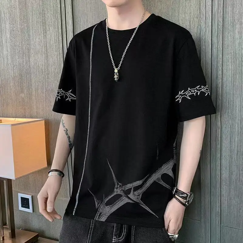 

B8444 New men's simple personalized embroidered logo T-shirt.