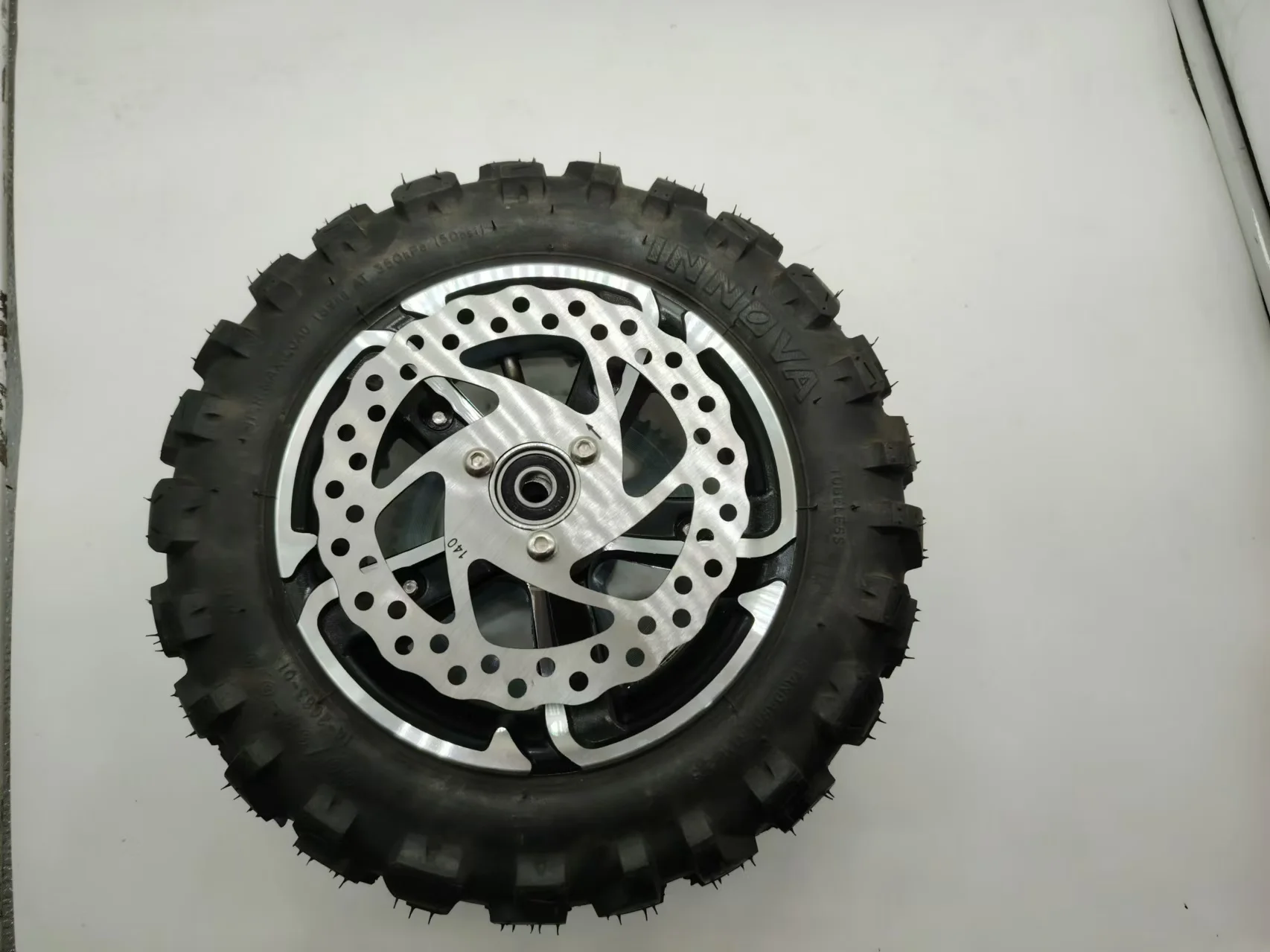 CST 90/65-6.5 бескамерные шины для скутеров