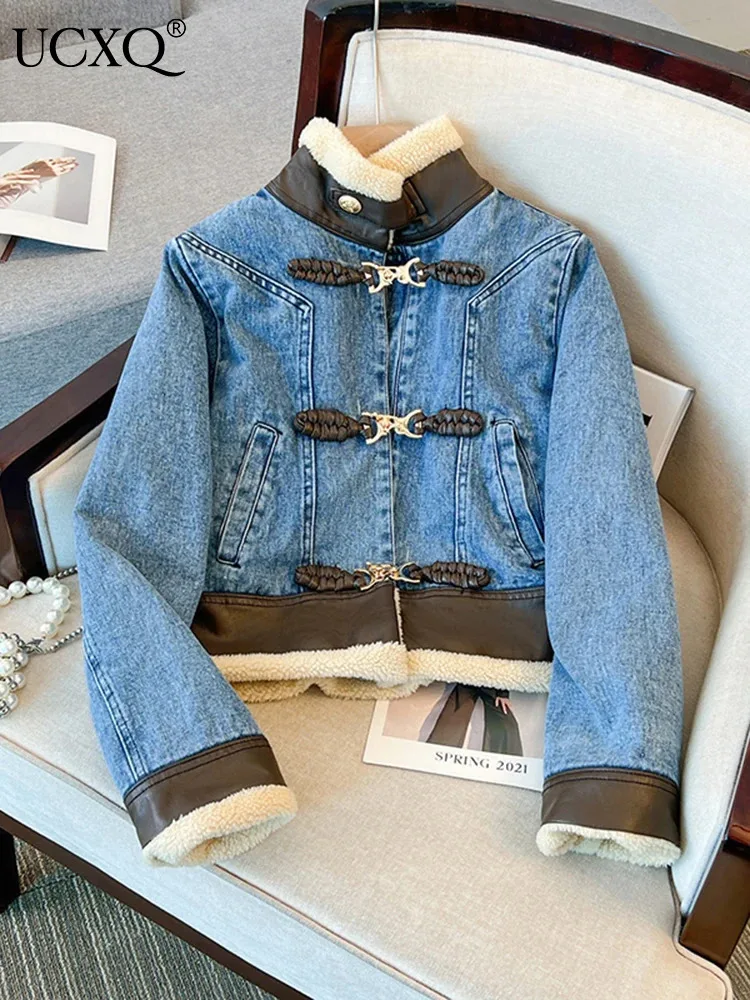 

UCXQ Lambswool Lining Warmth Denim Jacket Women Chic Button Long Sleeve Leather Patchwork Coat 2023 Autumn Winter New 23A5269