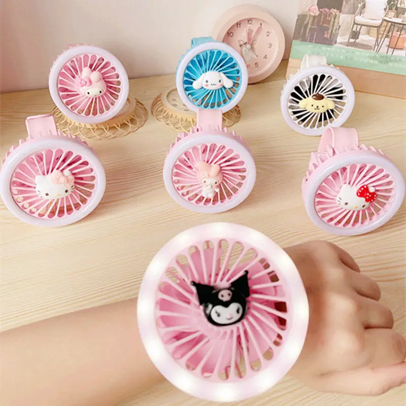 

Sanrios аниме Cinnamoroll Mymelody Kuromi Kitty креативная светодиодная подсветка Часы Вентилятор уличный Портативный Usb мини наручная зарядка маленький вен...