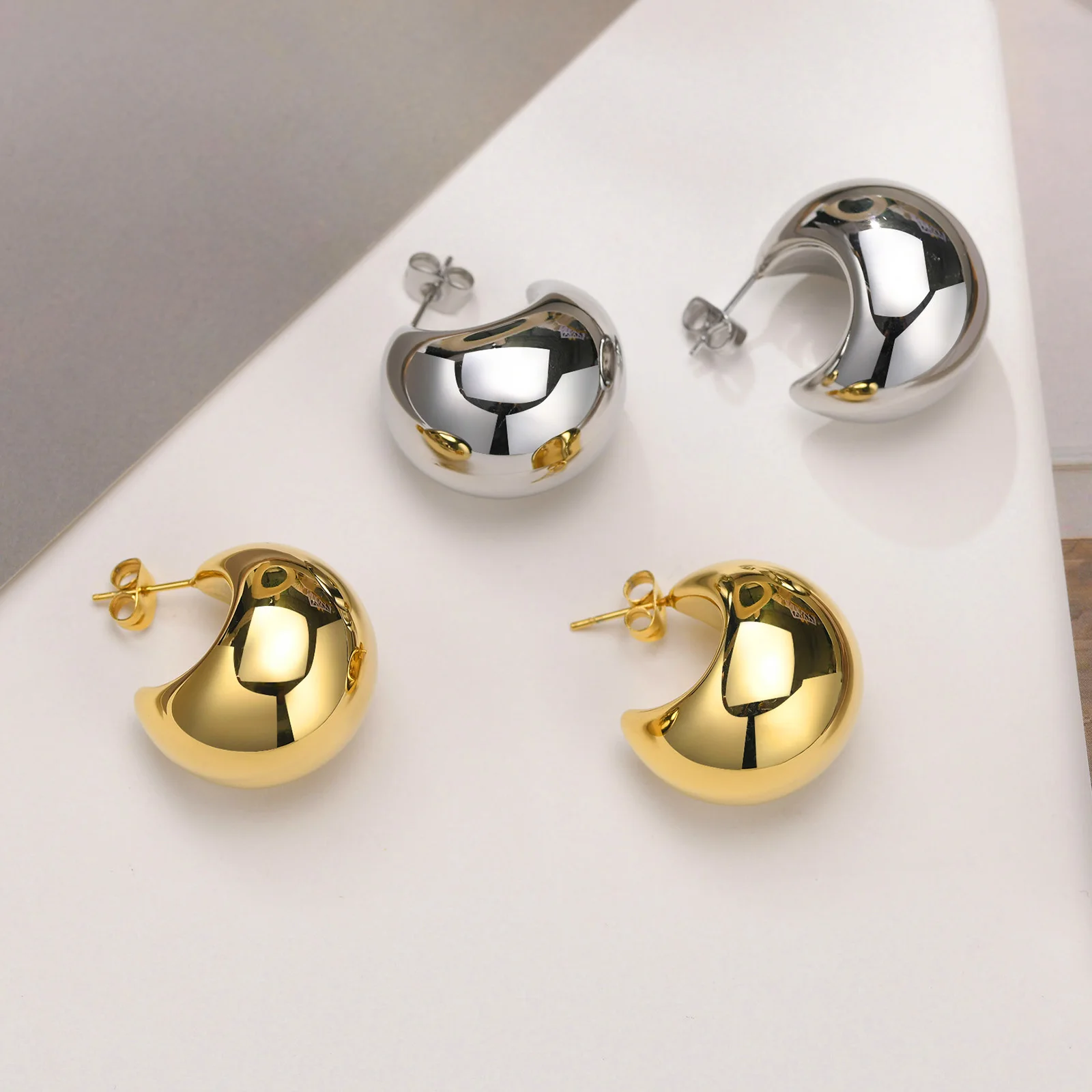 

Elegant Crescent Moon Earring,women Stud Earring , Stainless Steel Dome Shape Ear Jewelry