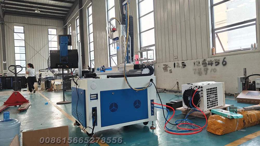 Платформа волоконно-лазерной сварки AccTek Портативные Ручные лазерные сварочные