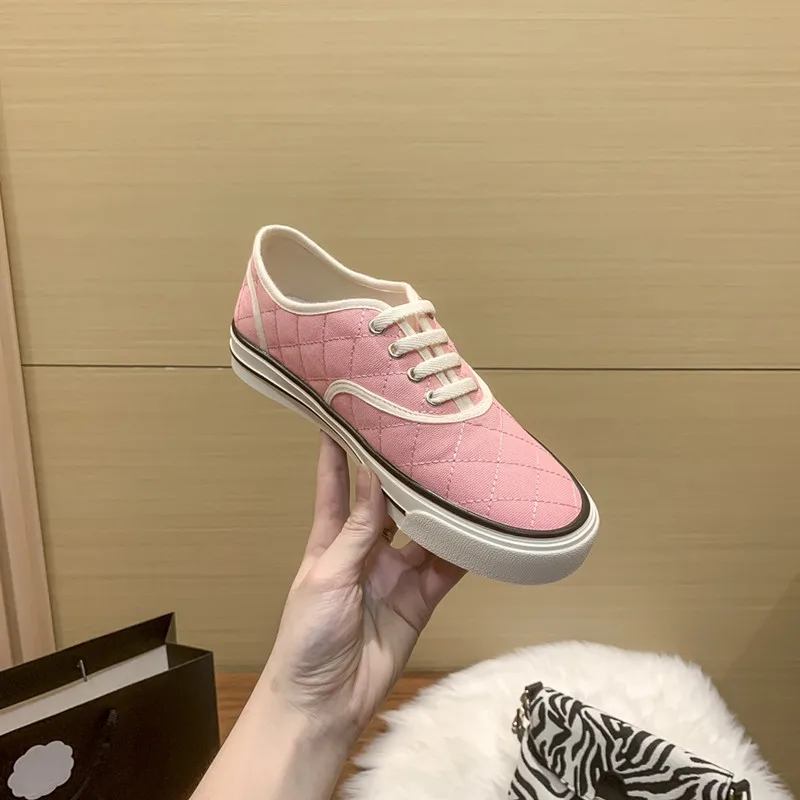 

hot selling brand canvas shoes fashion flat shoes high quality new fashion casual shoes for women shoes women sneakers