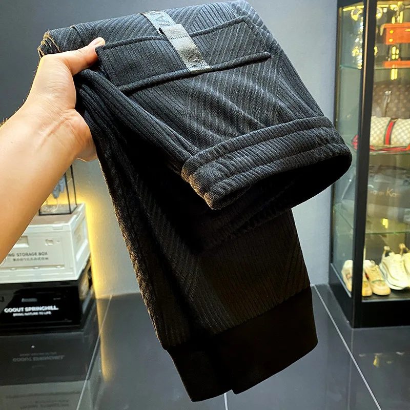 Спортивные брюки