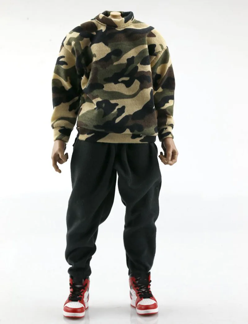 Мужской свитер с длинным рукавом в масштабе 1/6 |