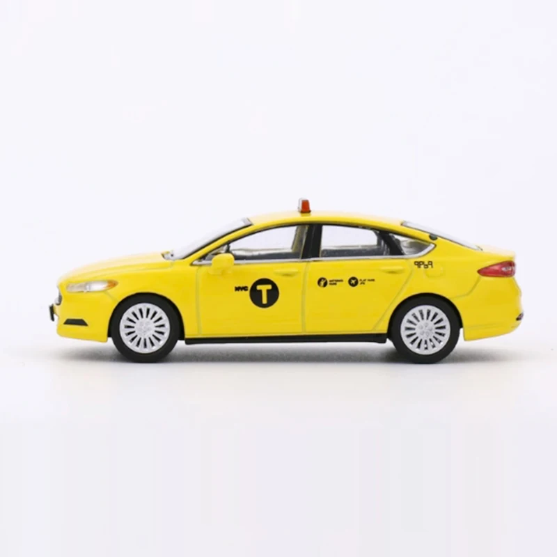 Модель Ford Mondeo/Fusion Taxi 1/64 MASSDI