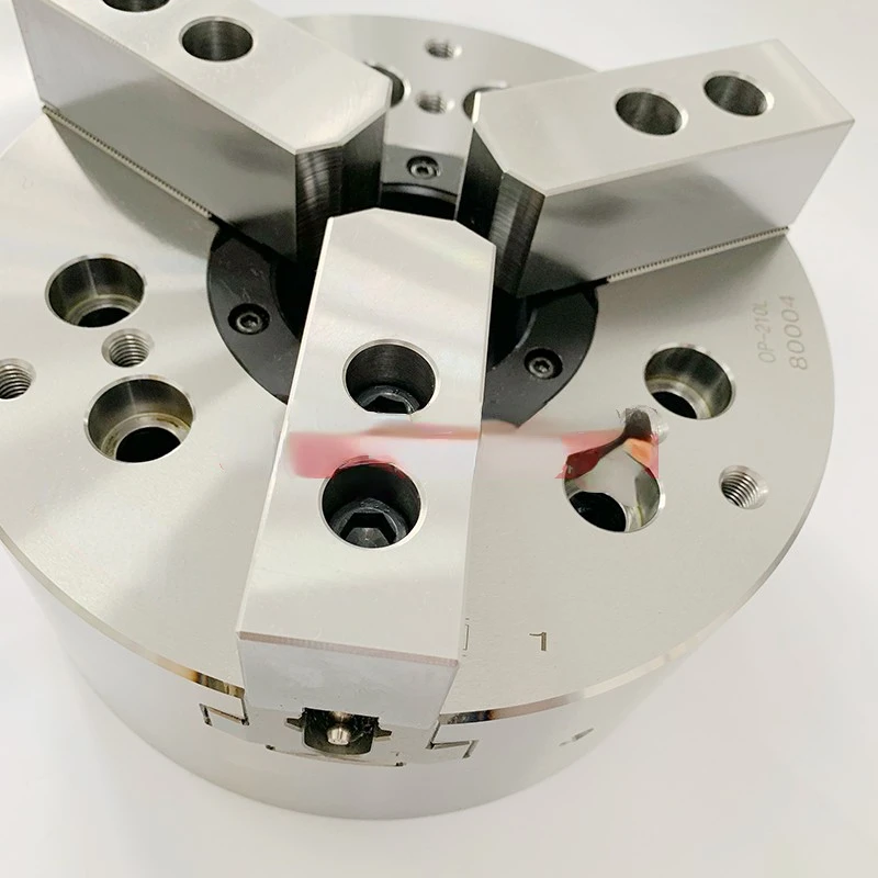 Длинный трехкулачковый гидравлический патрон