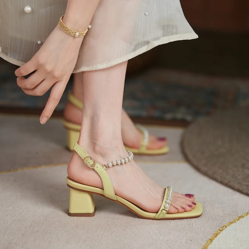 

2022 Fashion Beaded Women Sandals Casual Low Heel Narrow Band Ankle Strap Summer Gladiator Shoes Ladies Summer Beach Sandalias