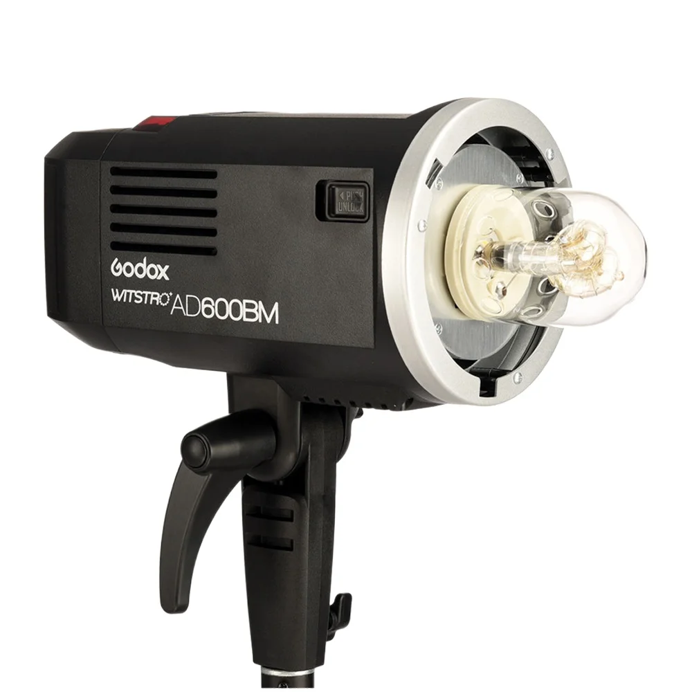 

AD600BM 600Ws TTL HSS Outdoor Flash Li-on Battery with Built-in Godox 2.4G Wireless X System for Photography Studio