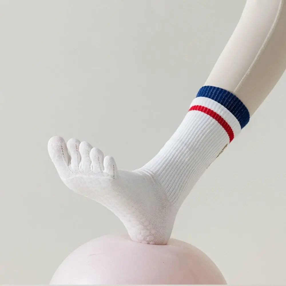 

Нескользящие эластичные Простые Женские чулочно-носочные изделия для фитнеса носки для йоги с мультяшными животными носки с пятью пальцам...