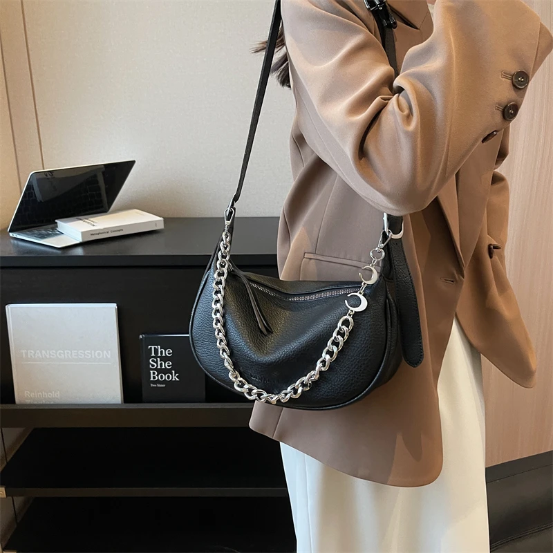 High Quality Designer Shoulder Bag Women Fashionable Elegant Crossbody Bags for Girls Chains Messenger Bag Solid Color Handbags