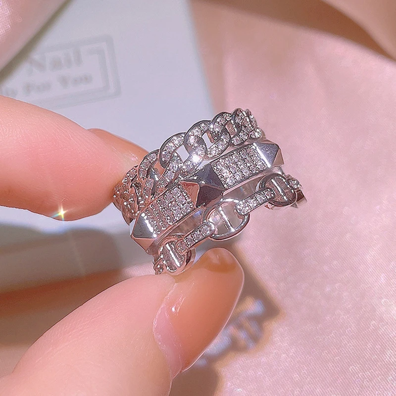 

Женское кольцо с кубическим цирконием, большое кольцо на палец серебряного цвета с кубическим цирконием и цепочкой, Ювелирное Украшение дл...