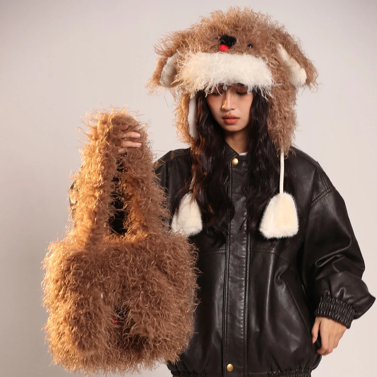 Зимняя шапка-бомбер унисекс с ушками на подкладке из искусственного меха