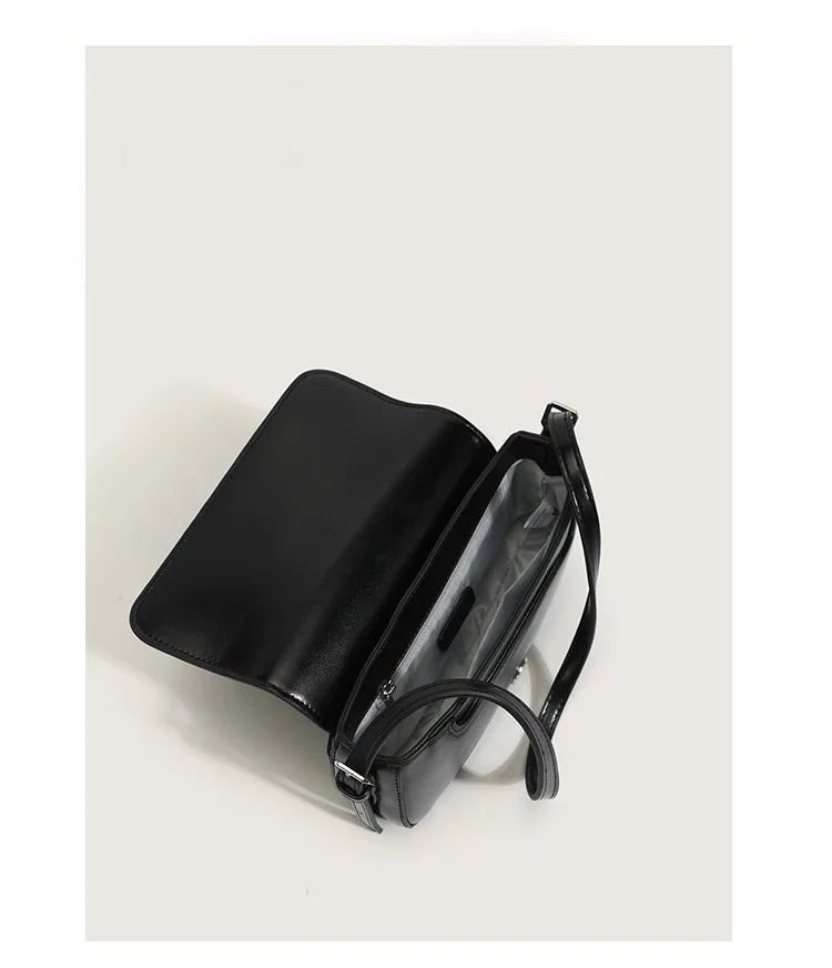 2023 Classic Retro Cambridge Solid Color Infinite Charm Single Shoulder Messenger Bags For Women Famous Brand Designer Satchels