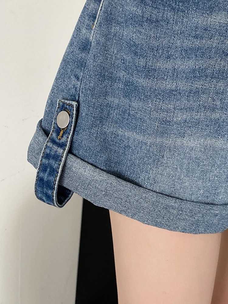 New Spring Summer Women Retro Loose Elastic Waist Blue Denim Shorts Streetwear Female Wide Leg Button Jeans Shorts