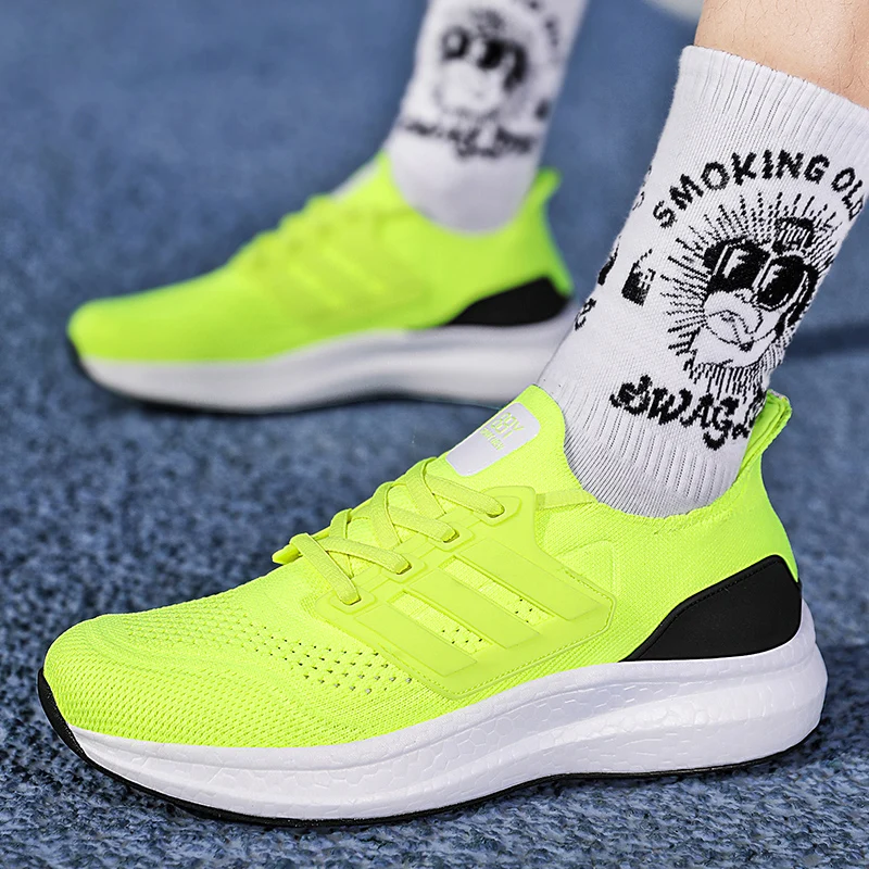 

New 2022 Spring/Summer Men Sports Casual Shoes Fashion Soft Sole Running Shoes Fly Woven Mesh All-match Men Sports Casual Shoes