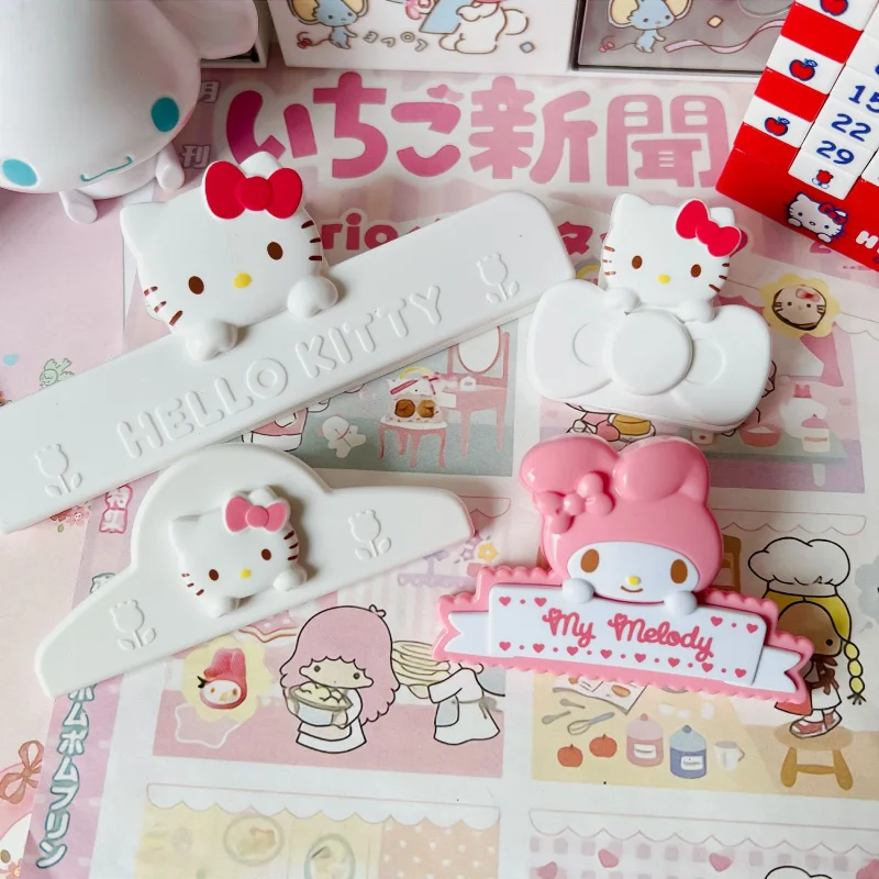 

Tomy Sanrio Hello Kitty Snack Clip Fridge Magnet Kawaii Cartoon Houseware Food Seal Clip Cute Creativity Magnetic Girl Gift Toys