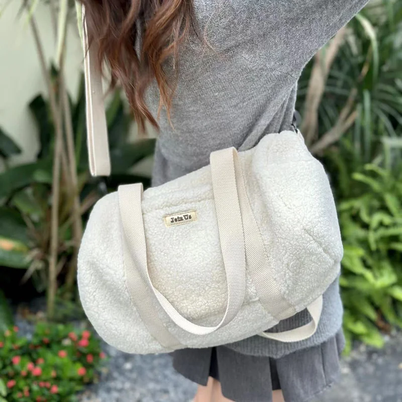 

Winter Women's Cylinder Shape Lamb Wool Shoulder Bag Fashion Faux Fur Casual Crossbody Bag Soft Warm Purses and Handbag 2022