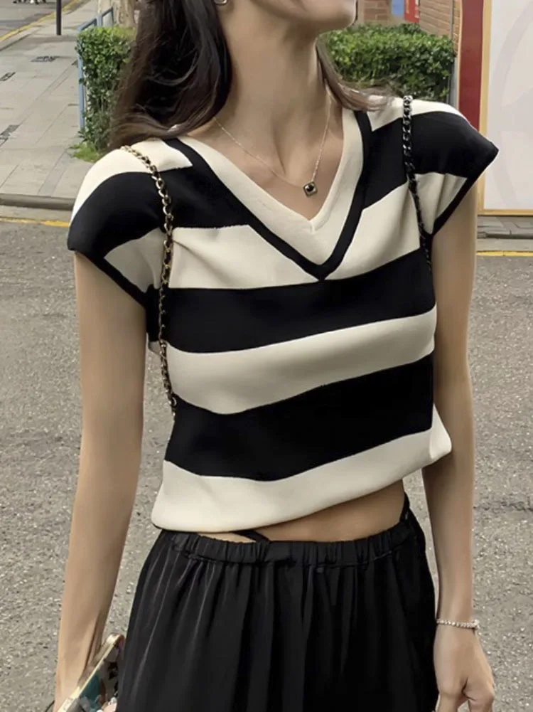 

Striped Crop Top y2k Aesthetic V-neck Short Sleeve T Shirt Women Sweats Casual Streetwear