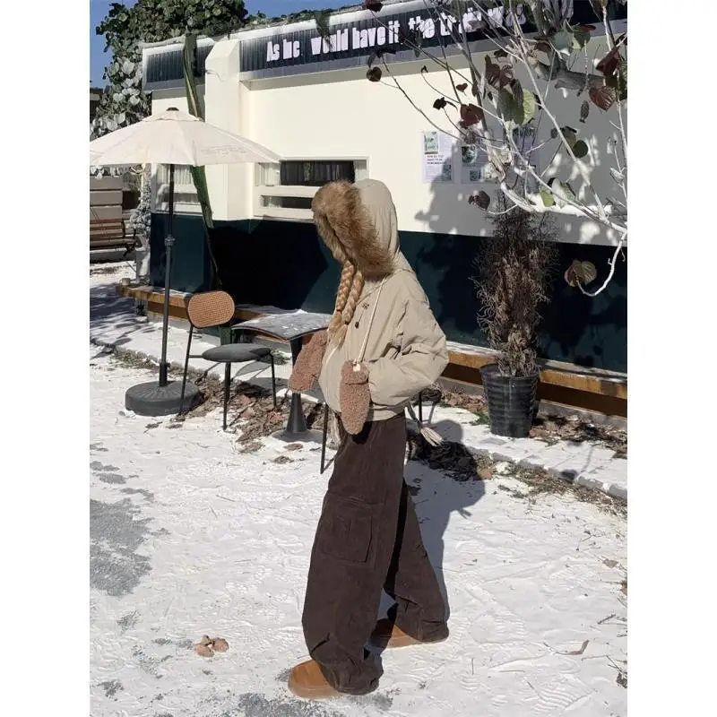 Женская хлопковая куртка с капюшоном со съемным меховым воротником