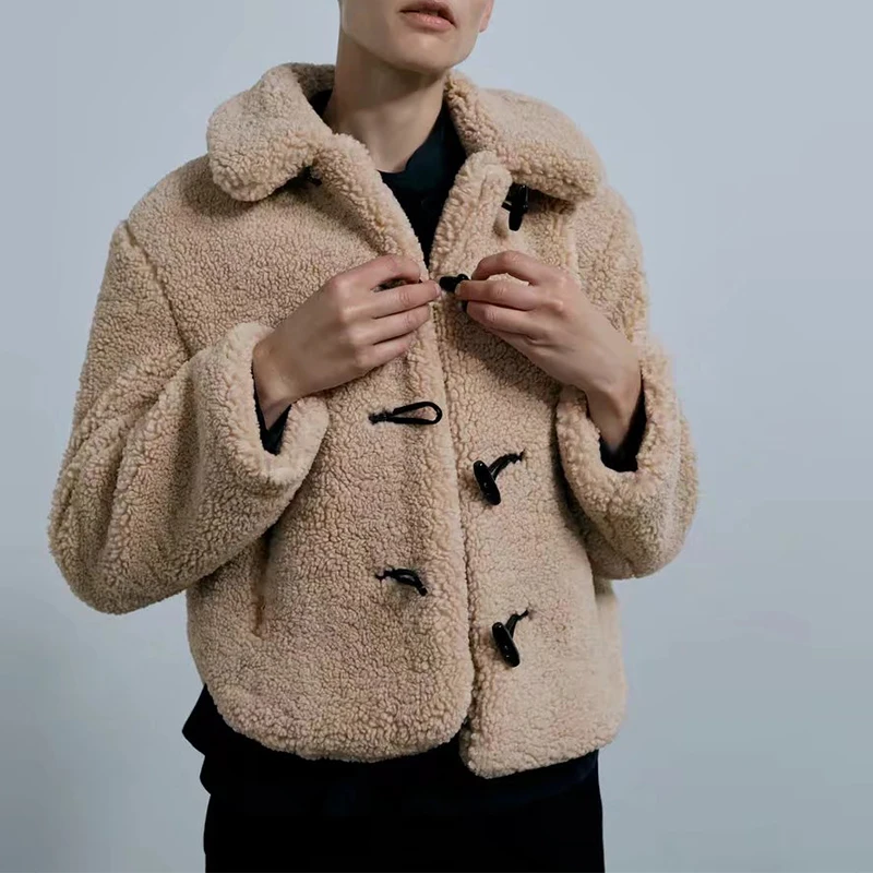 

Autumn winter 2022 new fleece jacket jacket lapel horn button women's coat new warm loose short jacket jacket women
