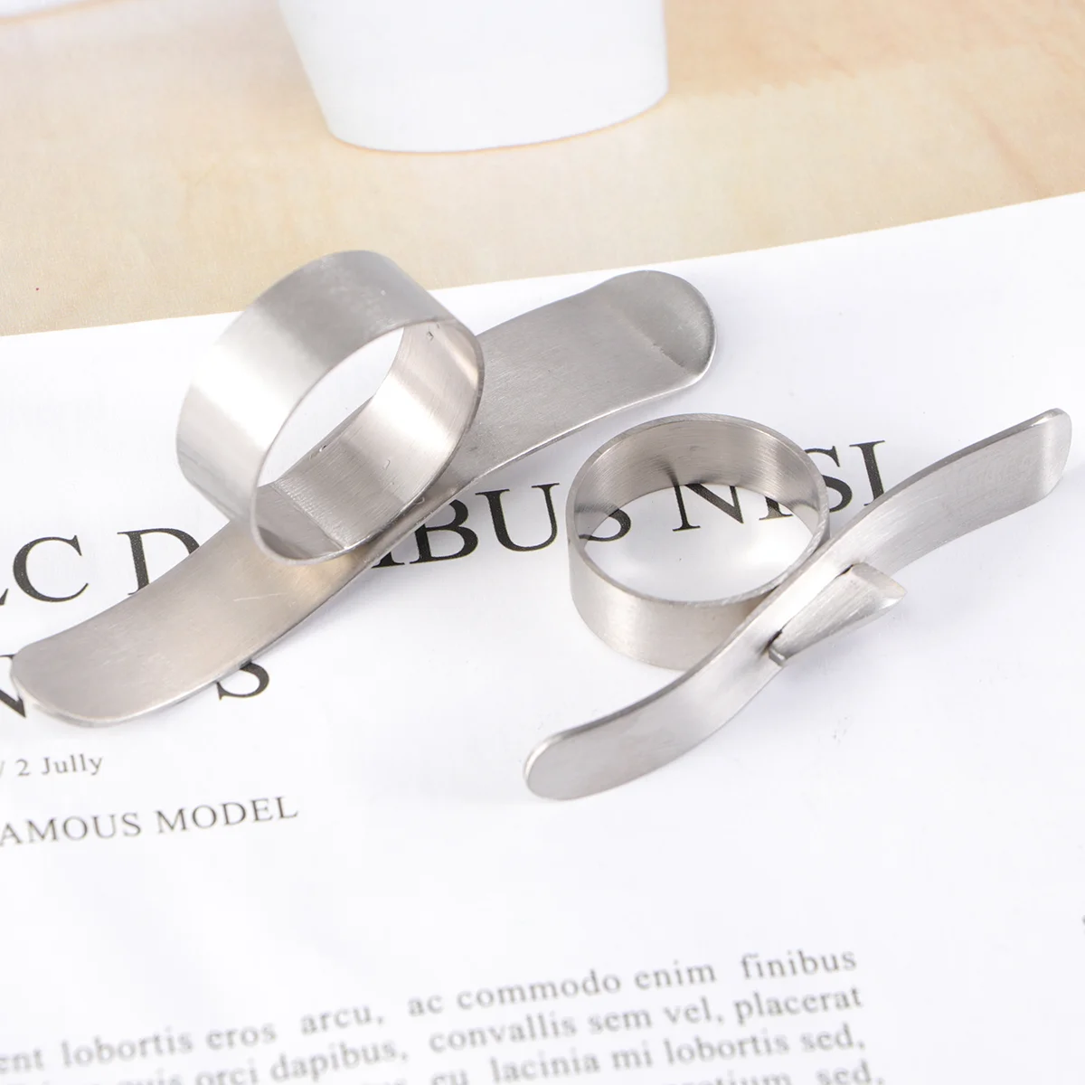 

2 PCS Vegetable Peeler Orange Slicer Orange Peeler Finger Ring Peeler Garlic Peeler Potato Peelers Stainless Steel