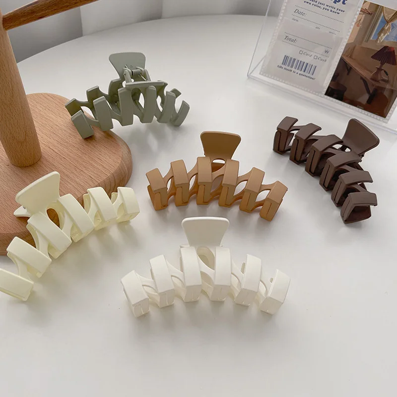 Матовая большая заколка для волос в виде хвоста акулы женщин модная Корейская