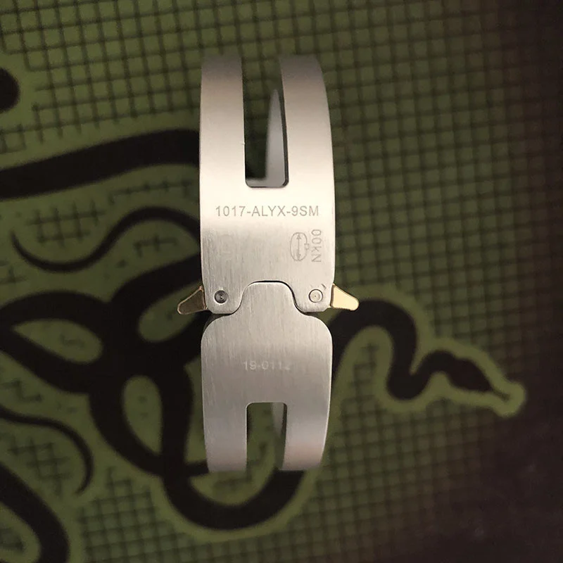 

Версия Alyx Лучший браслет из алюминиевого сплава для мужчин и женщин