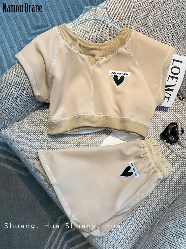 

Повседневный Женский костюм Namou Drane, Новинка лета 2023, модный, в иностранном стиле, для пожилых, темпераментные, маленькие шорты, комплект из д...