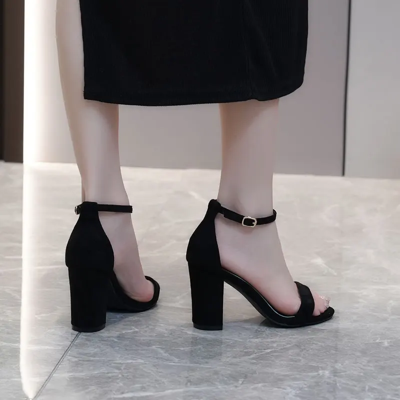 Женские туфли VIOCNE на квадратном каблуке