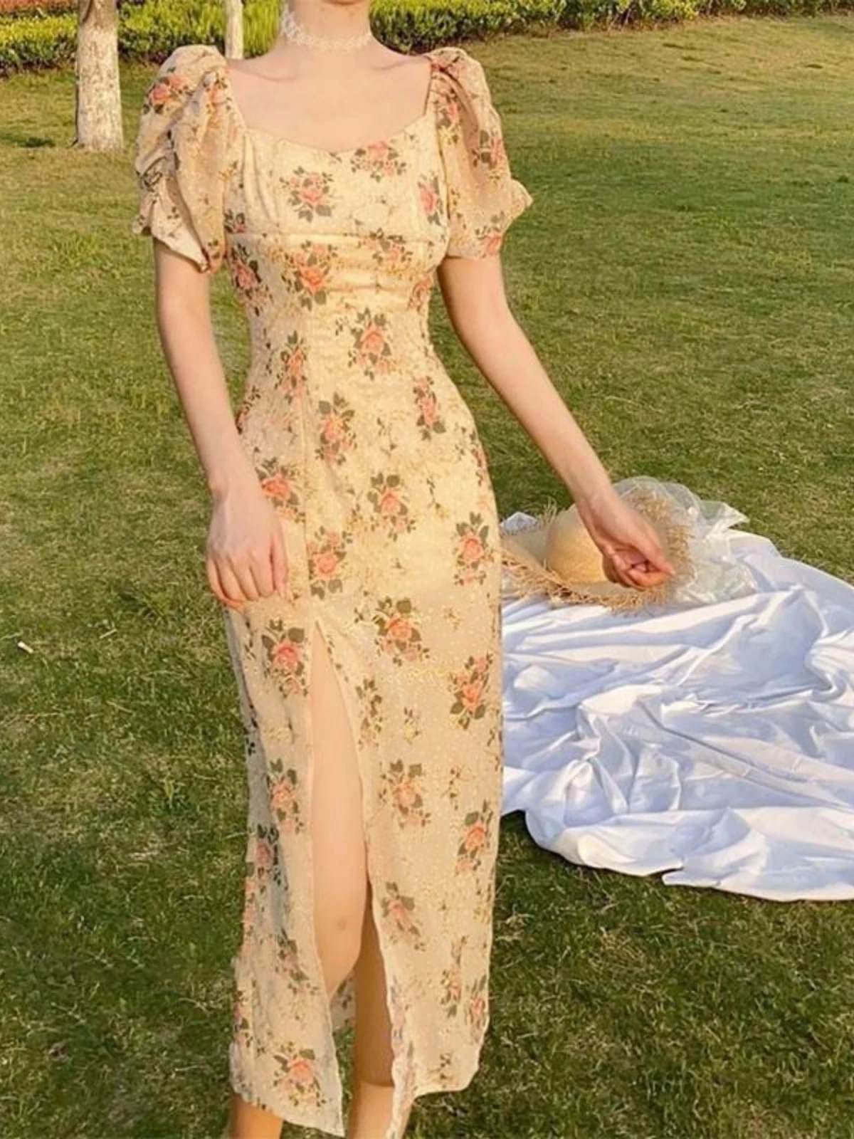 

French Retro Long Dress Women's Summer New Design Sense Square Neck Puff Sleeves Floral High Slit Hand-embroidered Slim Skirt
