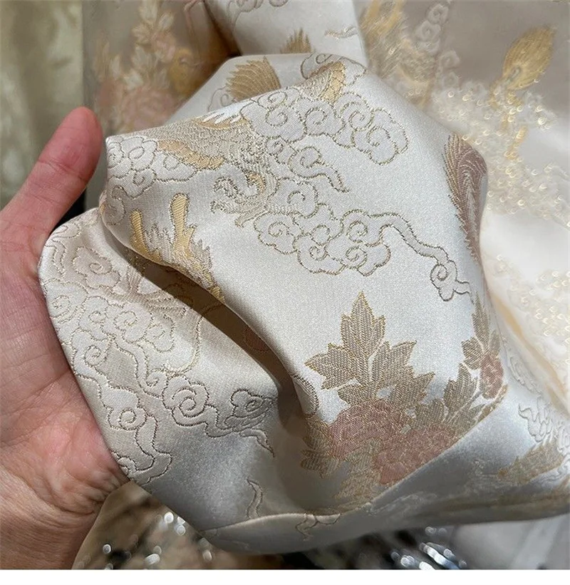 Женская жаккардовая куртка с круглым вырезом и пряжкой