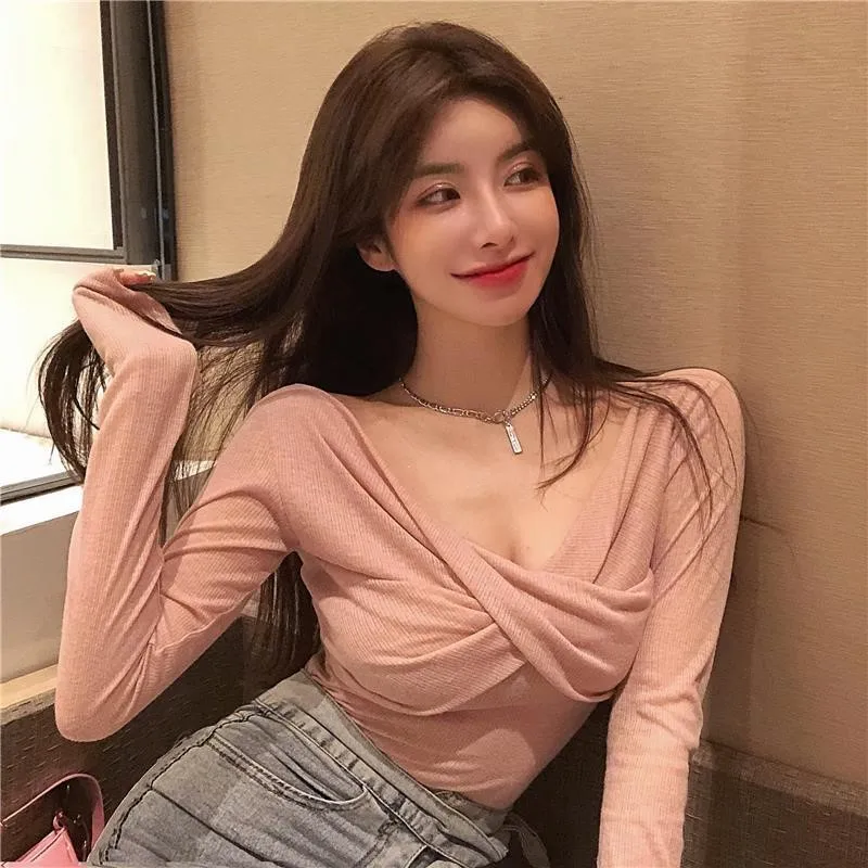 

T-shirt women's long-sleeved top V-neck sexy kink short knitted autumn new Western-style slim fit all-match