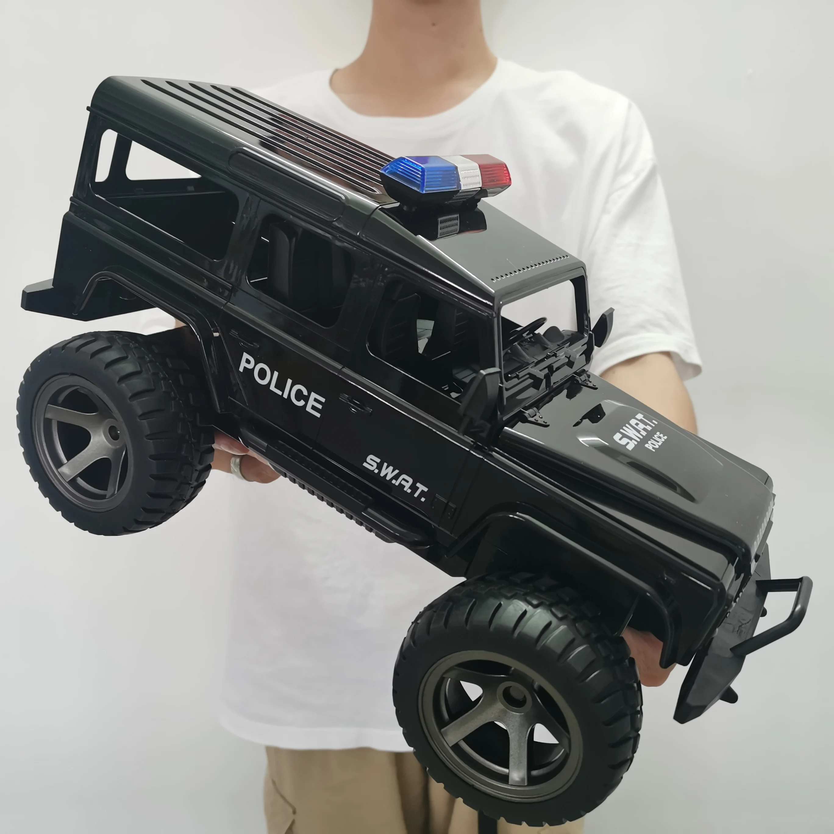 Double E 1:14 Large Land Rover D110 Police Offroad Buggy Big Remote Control vehicles Climbing Car Children Toys for Boys Gifts