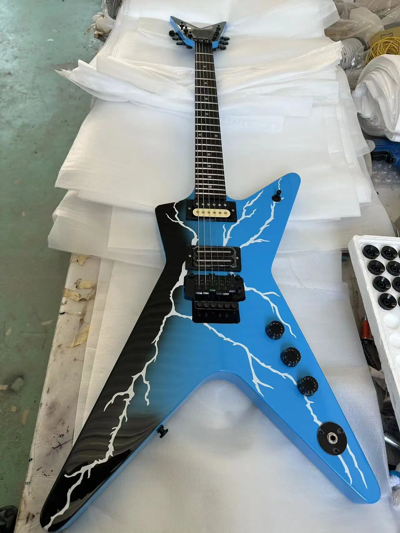 

Dimebag Electric Guitar Clear lightning bolts Hot Sale